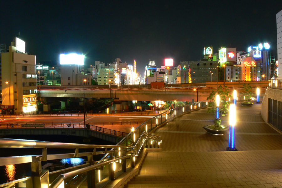 大阪 難波：湊町リバープレイスの夜景 ふたたび・・・その3