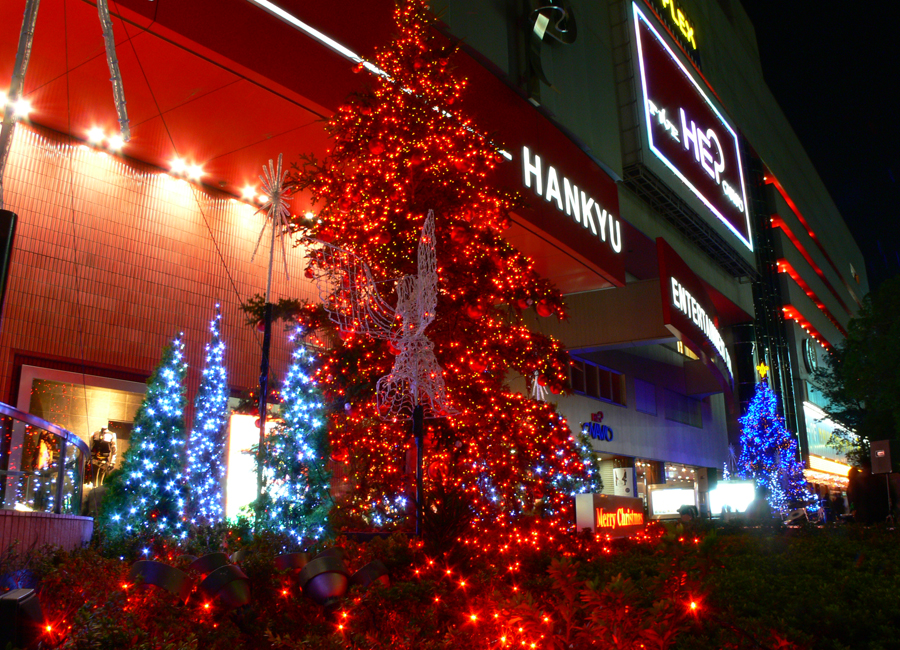 大阪 梅田：HEP FIVE前クリスマスツリー