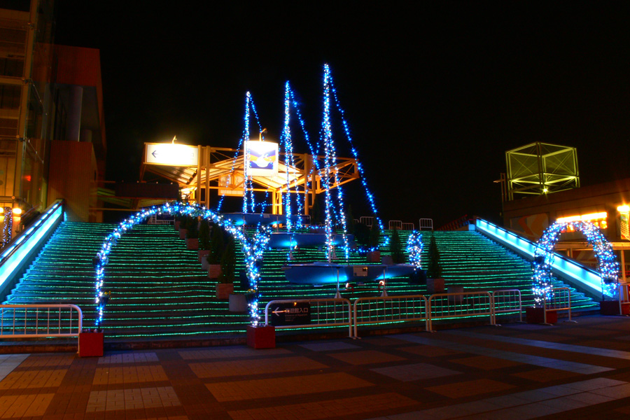 大阪 天保山ハーバービレッジ：ベイサイドクリスマスその７（海遊館前ヨットハーバーのヨットイルミネーション２）