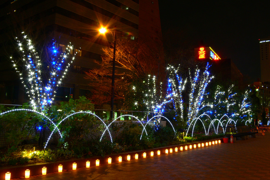 大阪 梅田：ハービスプラザのクリスマスイルミネーション