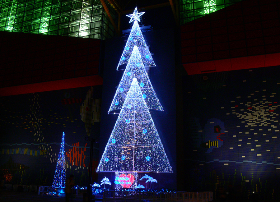 大阪 天保山：ベイサイドクリスマス2006海遊館前アクアツリー1